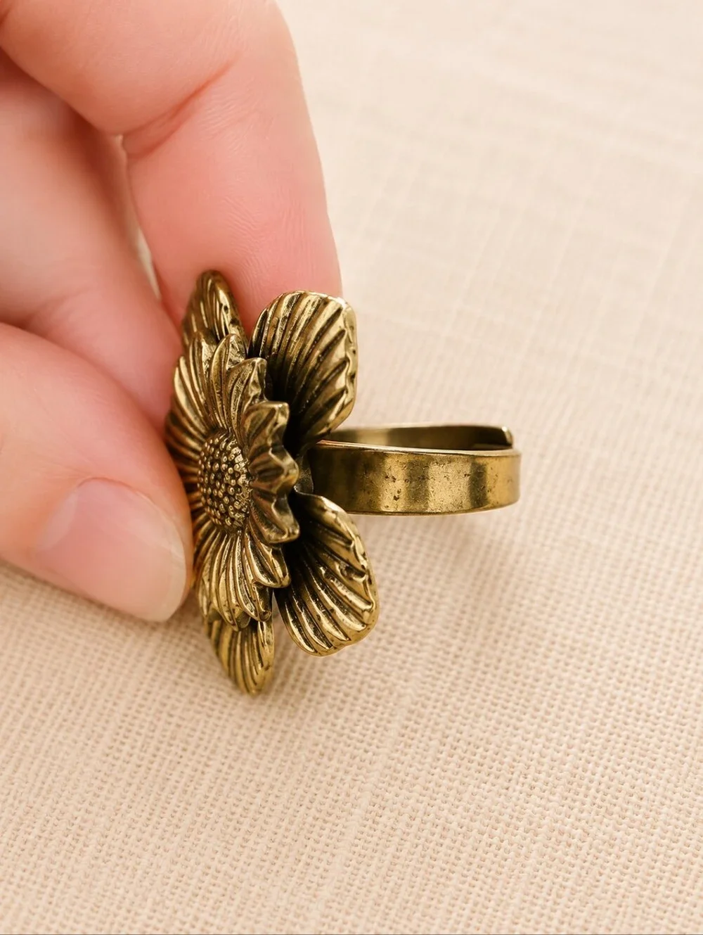 Oversized Gold Tone Floral Statement Ring Adjustable Daisy Boho Vintage
